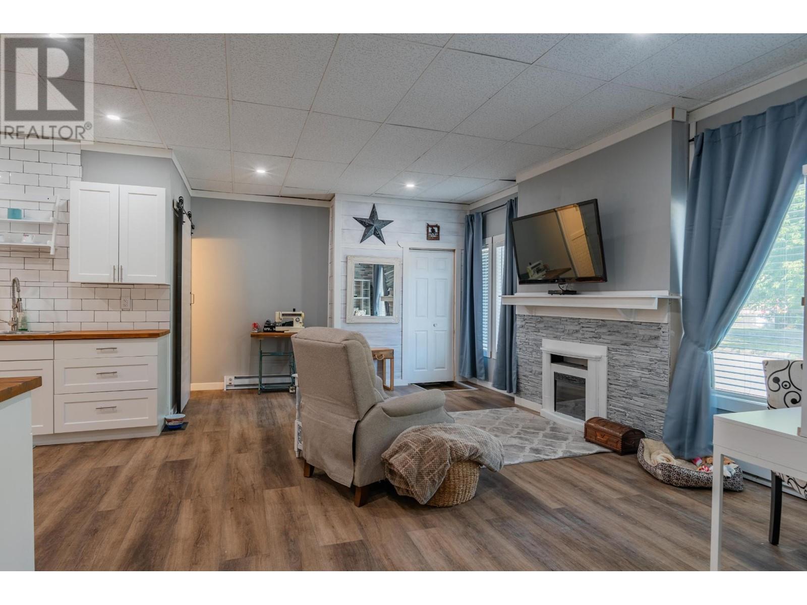 2194 Sixth Avenue, Trail, British Columbia  V1R 3B7 - Photo 4 - 10346450