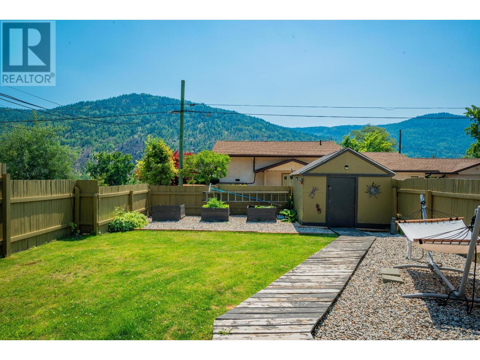 2194 Sixth Avenue, Trail, British Columbia  V1R 3B7 - Photo 46 - 10346450