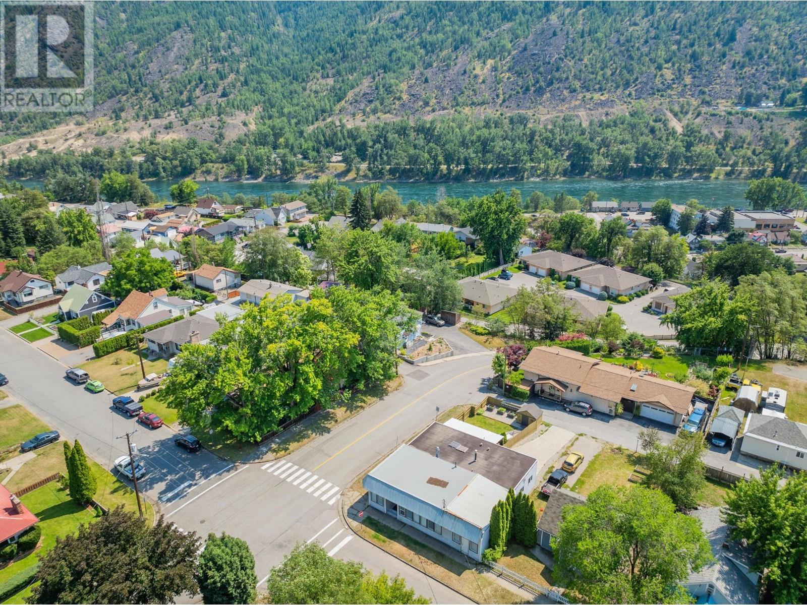 2194 Sixth Avenue, Trail, British Columbia  V1R 3B7 - Photo 53 - 10346450