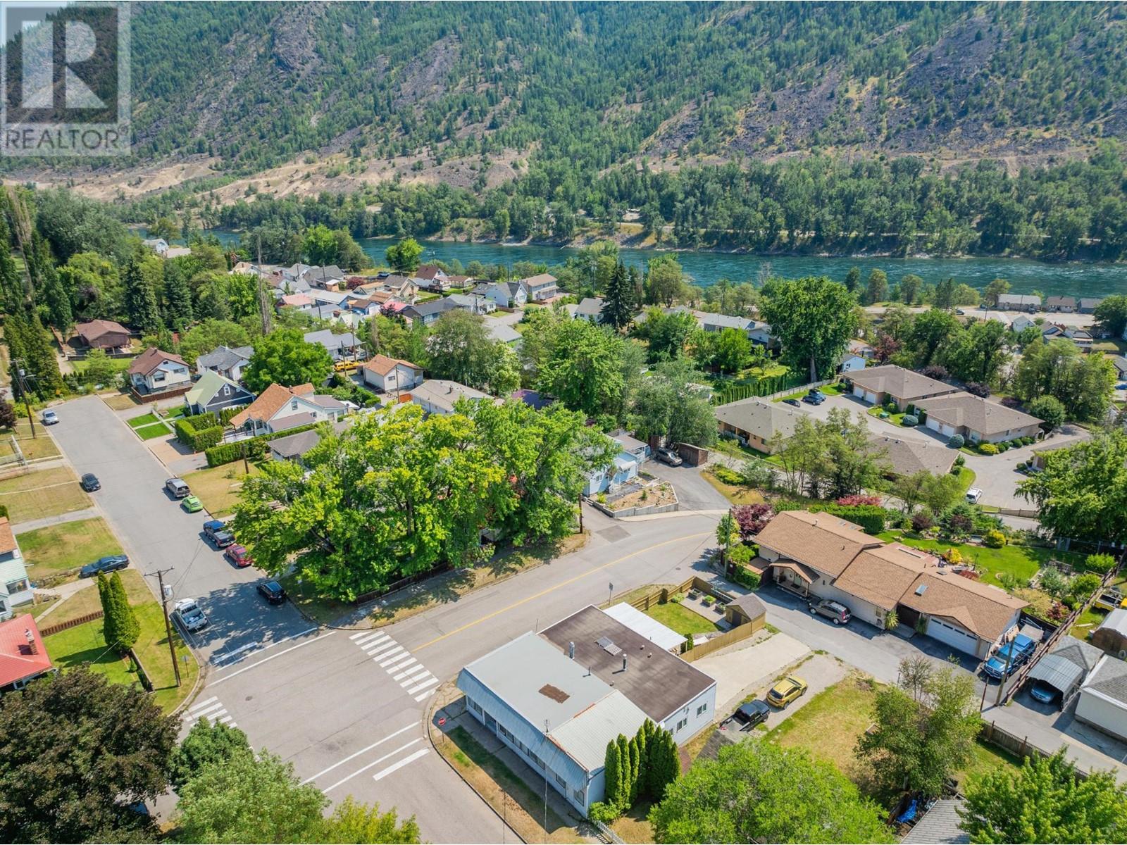 2194 Sixth Avenue, Trail, British Columbia  V1R 3B7 - Photo 56 - 10346450