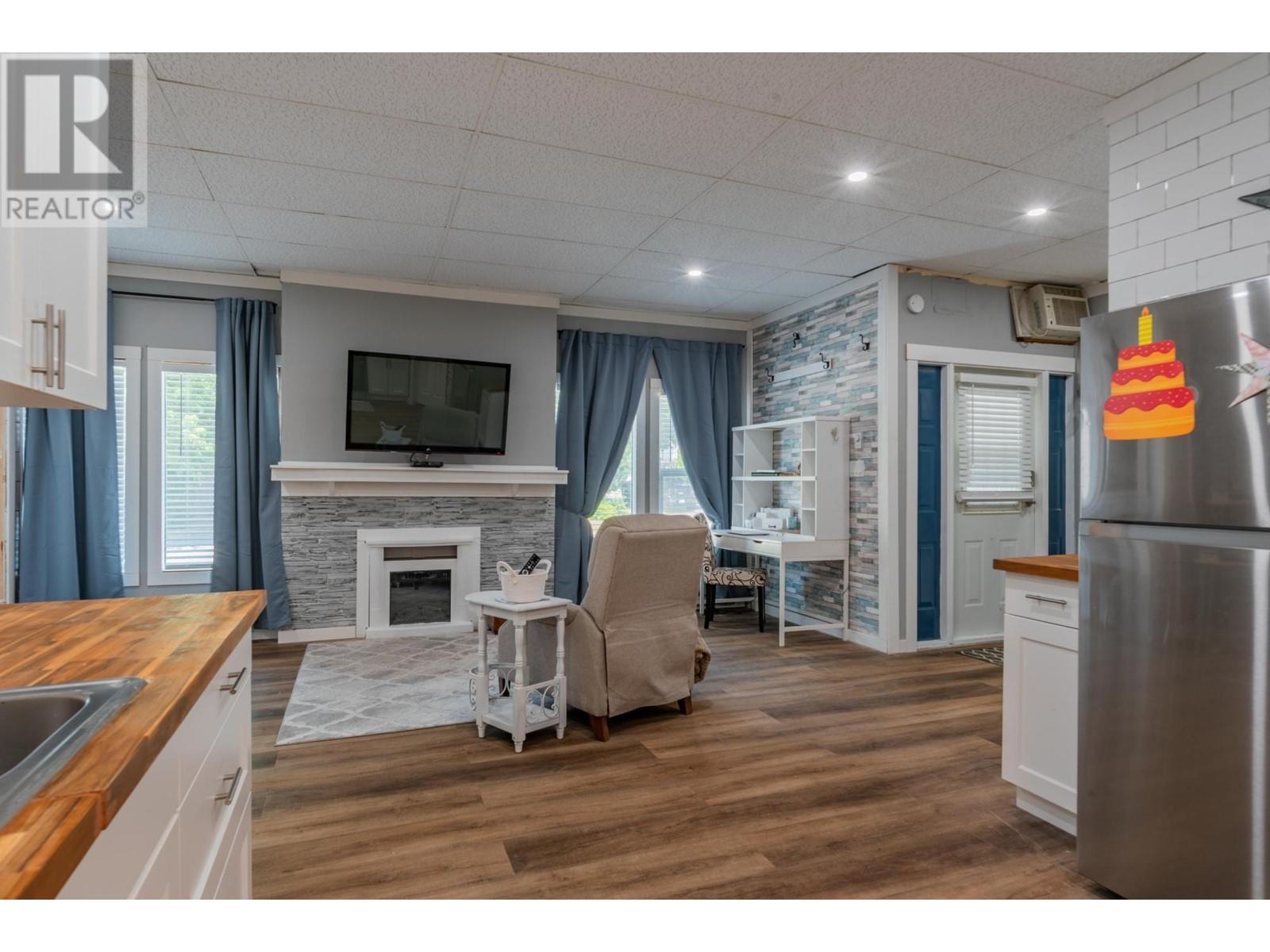 2194 Sixth Avenue, Trail, British Columbia  V1R 3B7 - Photo 6 - 10346450