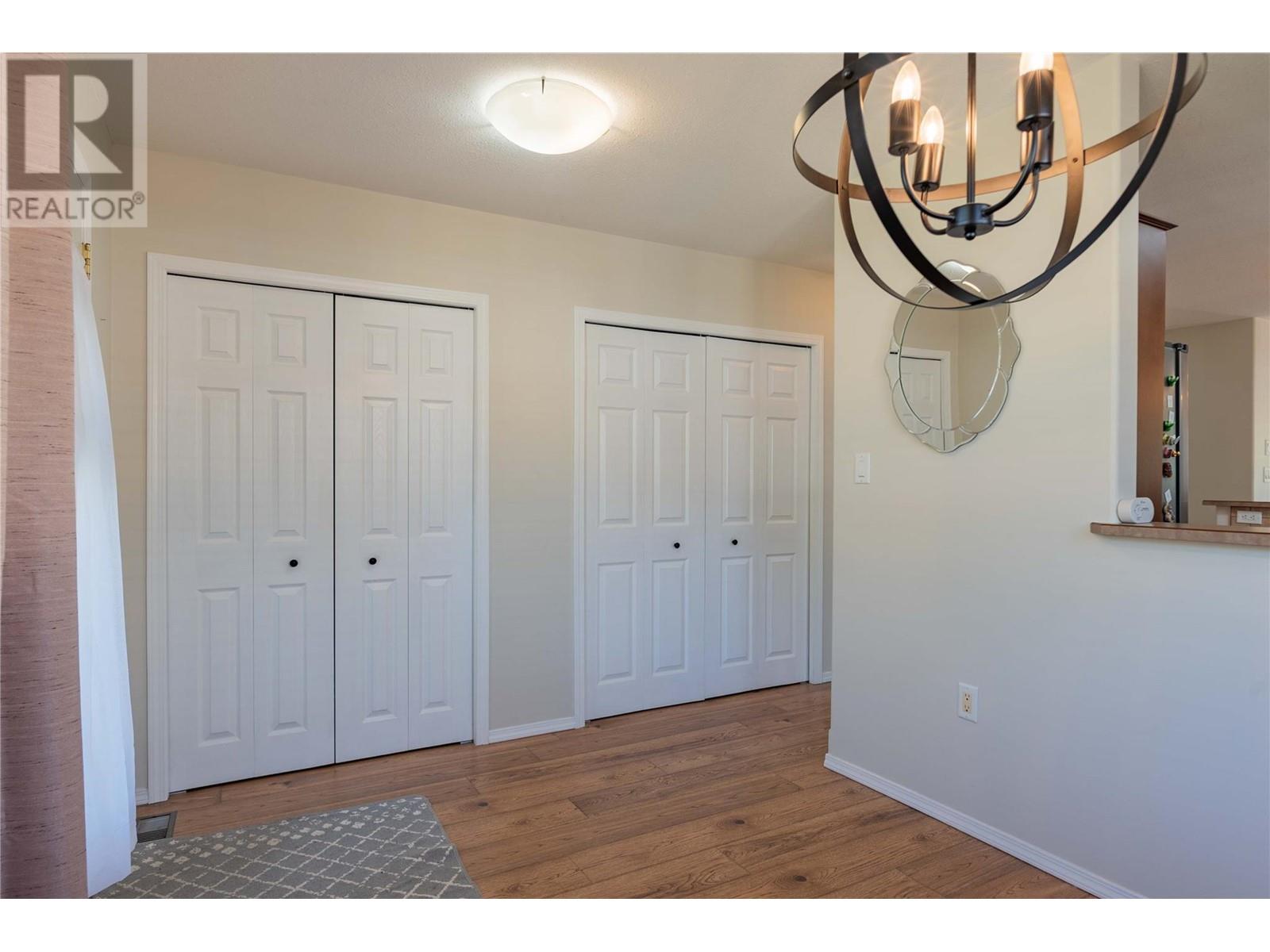 7350 Crema Drive, Trail, British Columbia  V1R 4X6 - Photo 10 - 10345105