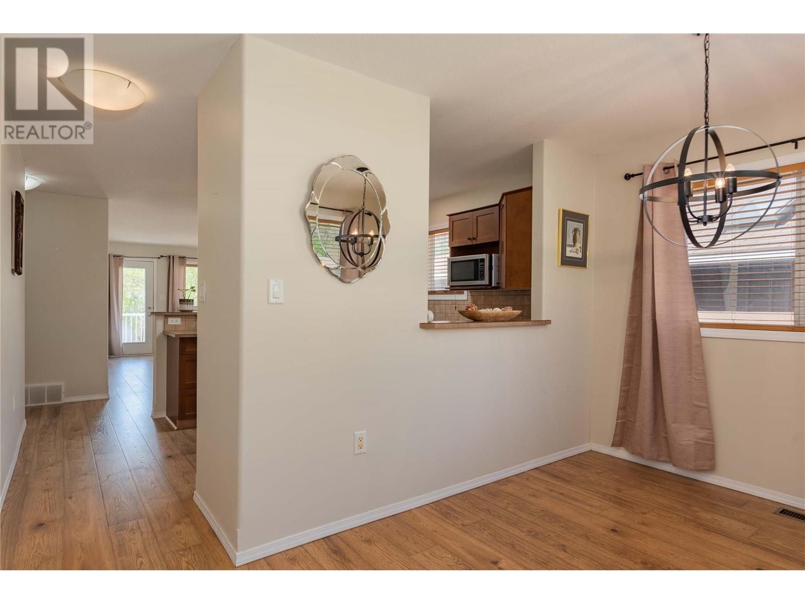 7350 Crema Drive, Trail, British Columbia  V1R 4X6 - Photo 8 - 10345105