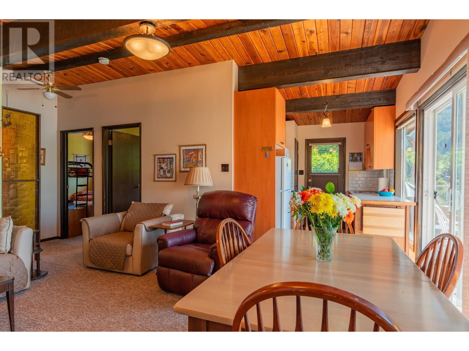 93 East Lake Drive, Christina Lake, British Columbia  V0H 1E1 - Photo 10 - 10346516