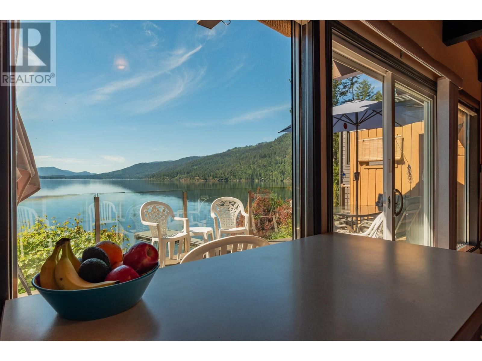 93 East Lake Drive, Christina Lake, British Columbia  V0H 1E1 - Photo 13 - 10346516