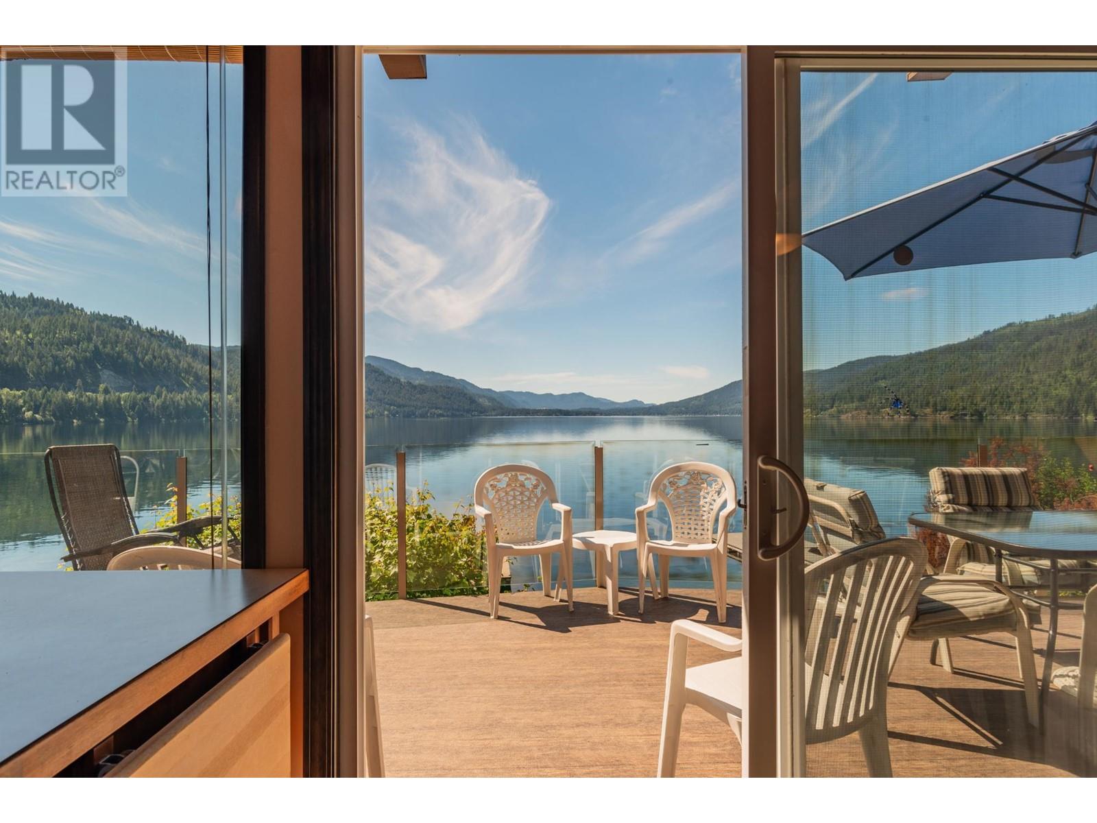 93 East Lake Drive, Christina Lake, British Columbia  V0H 1E1 - Photo 14 - 10346516