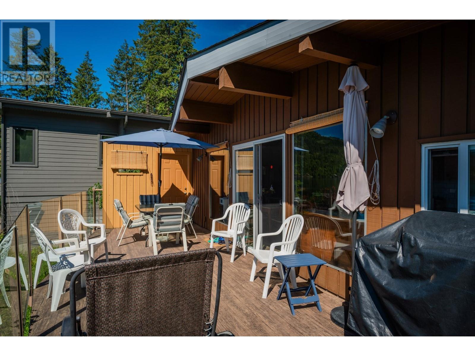 93 East Lake Drive, Christina Lake, British Columbia  V0H 1E1 - Photo 16 - 10346516