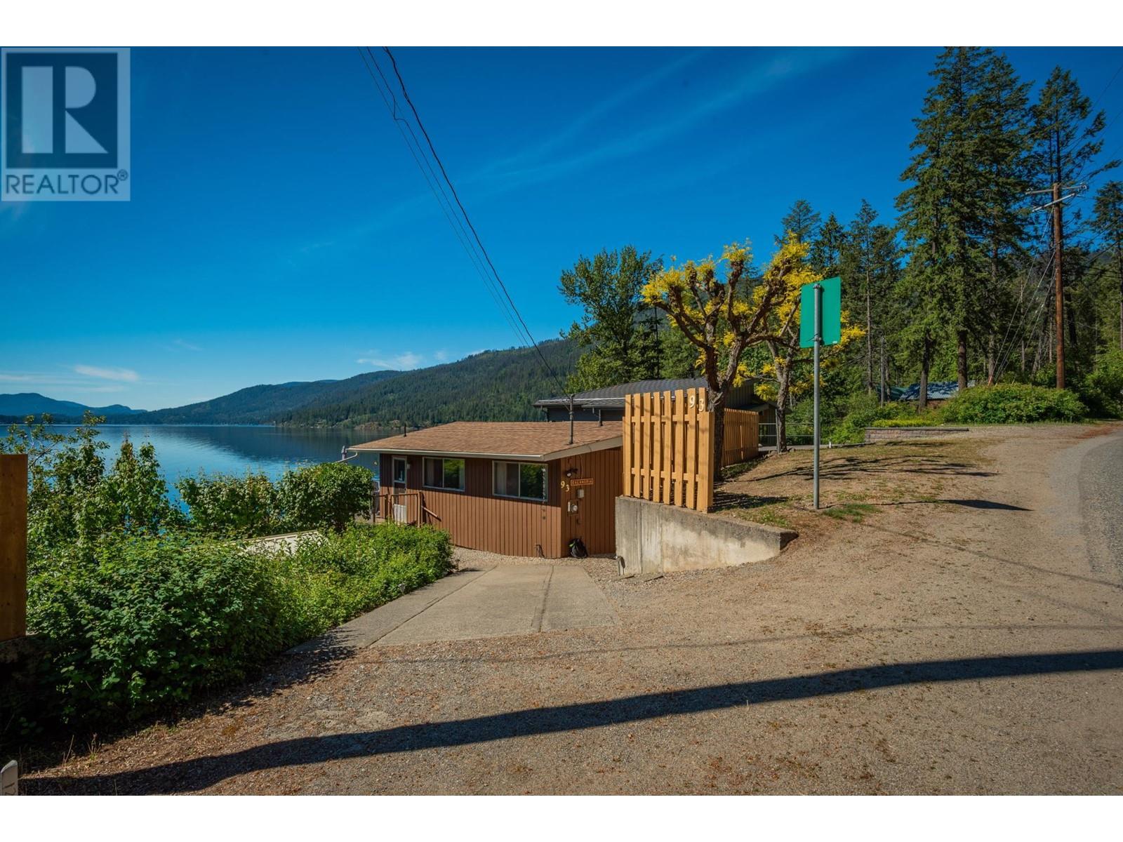93 East Lake Drive, Christina Lake, British Columbia  V0H 1E1 - Photo 2 - 10346516