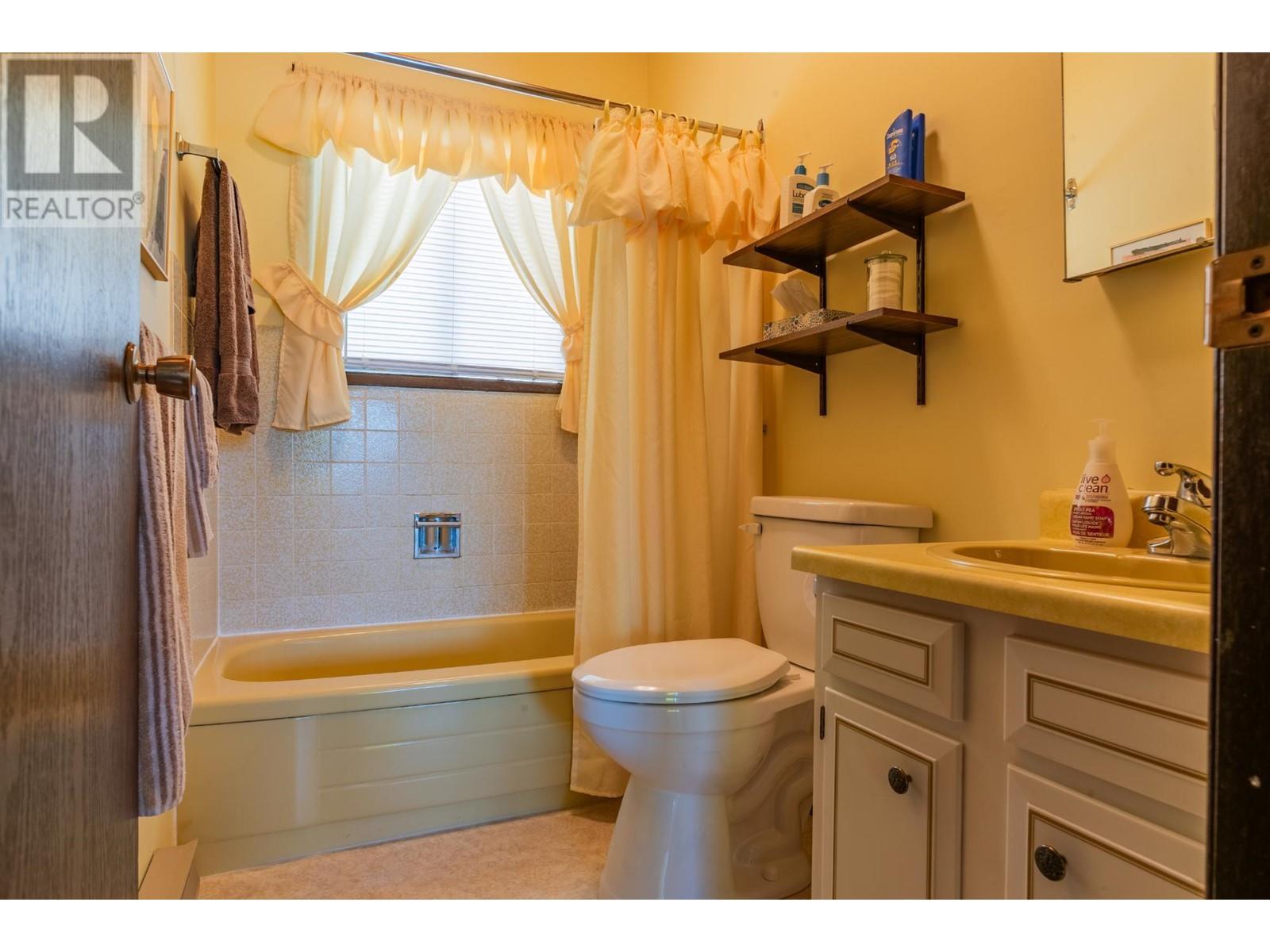 93 East Lake Drive, Christina Lake, British Columbia  V0H 1E1 - Photo 28 - 10346516