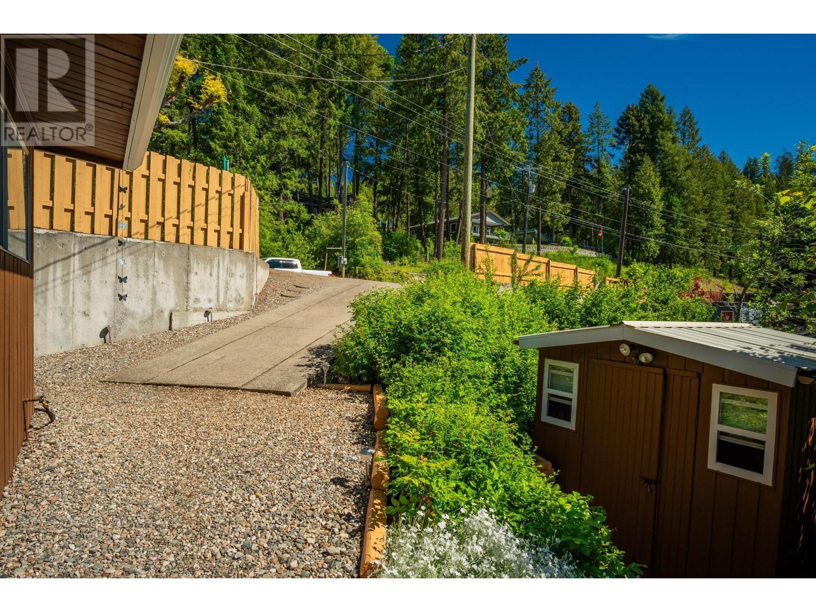 93 East Lake Drive, Christina Lake, British Columbia  V0H 1E1 - Photo 29 - 10346516