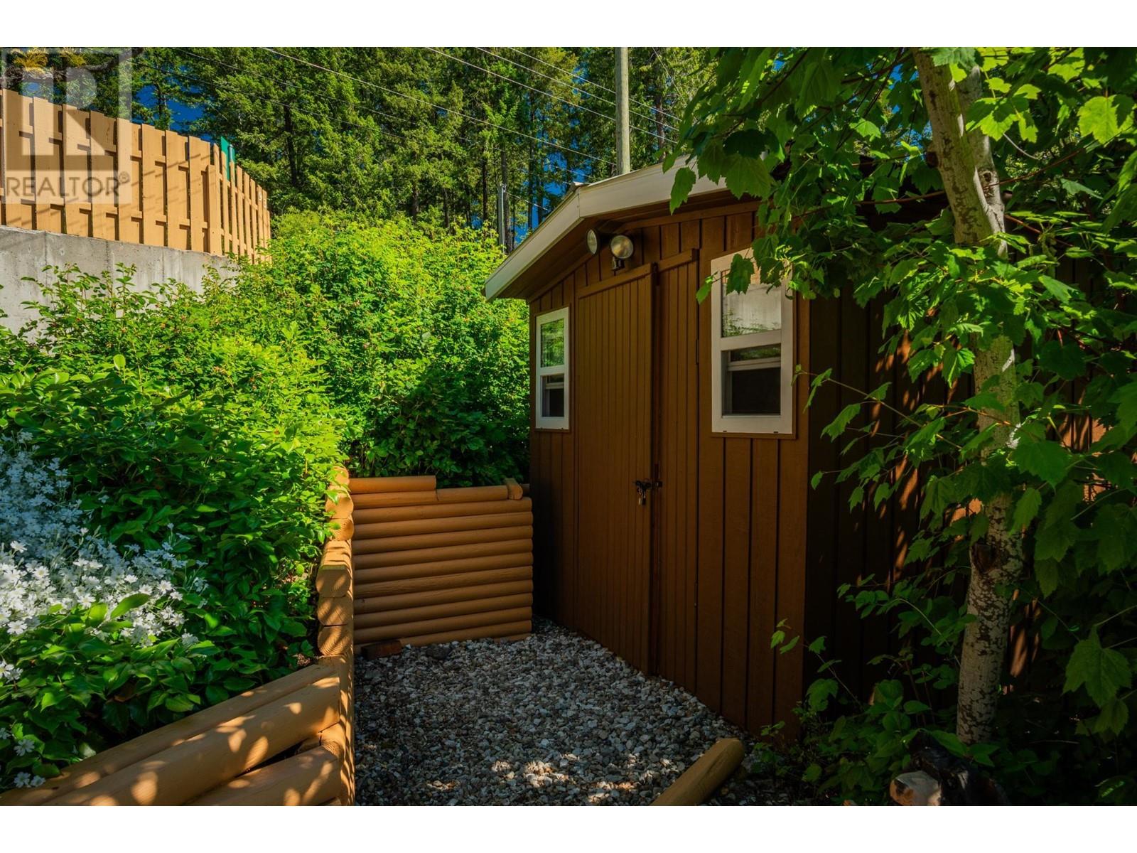 93 East Lake Drive, Christina Lake, British Columbia  V0H 1E1 - Photo 30 - 10346516