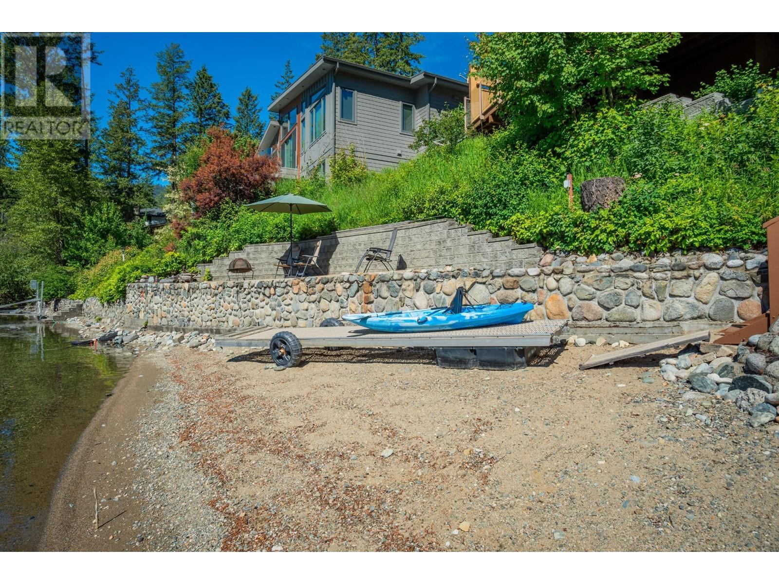 93 East Lake Drive, Christina Lake, British Columbia  V0H 1E1 - Photo 44 - 10346516