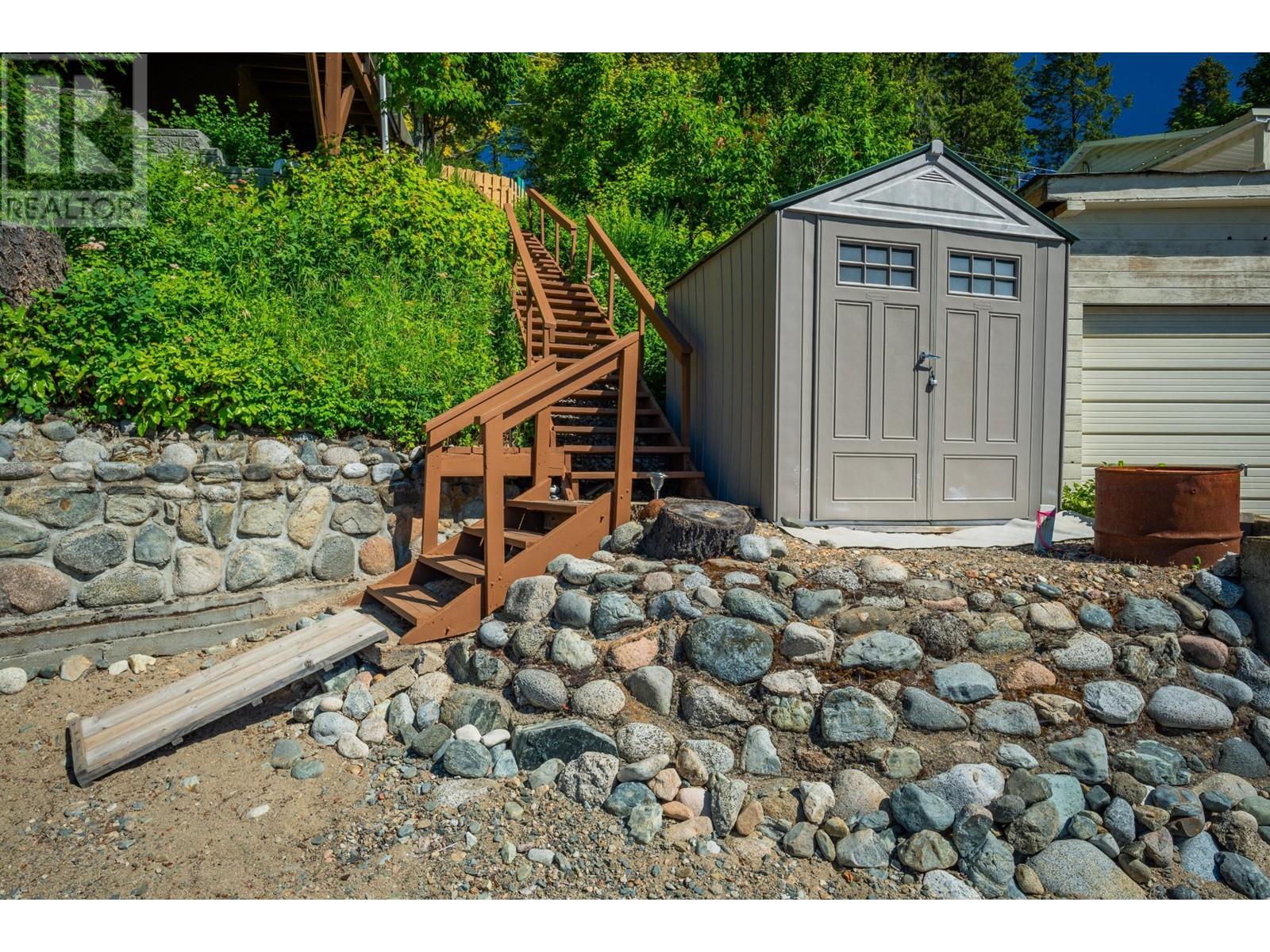 93 East Lake Drive, Christina Lake, British Columbia  V0H 1E1 - Photo 45 - 10346516