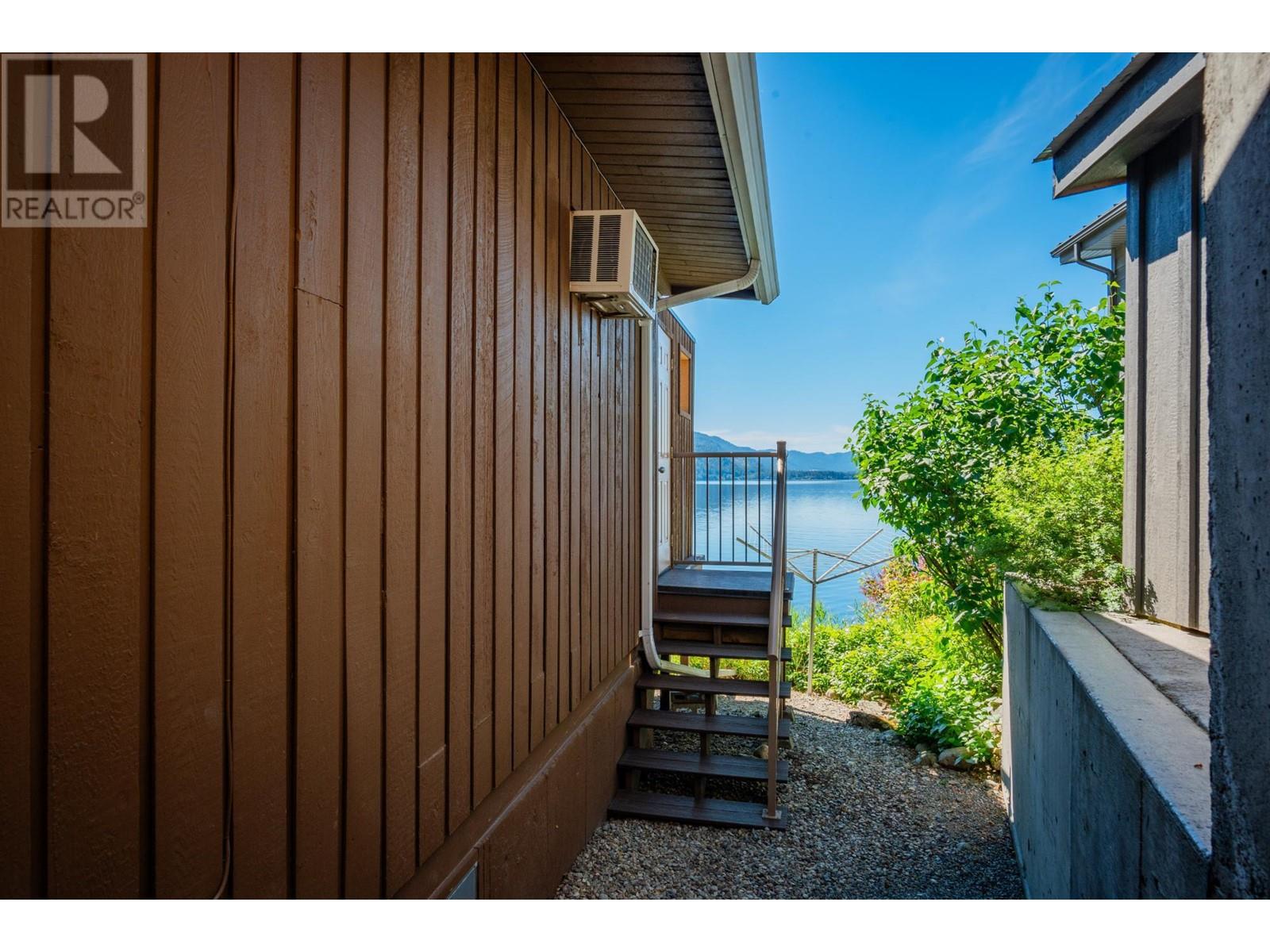 93 East Lake Drive, Christina Lake, British Columbia  V0H 1E1 - Photo 50 - 10346516