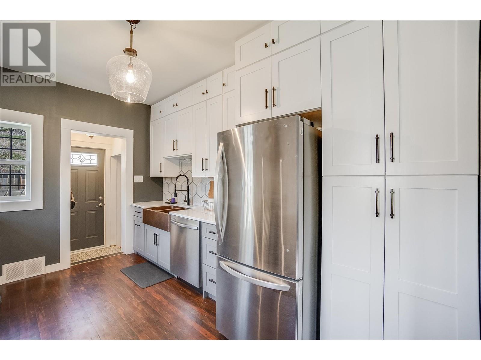 2385 Rockland Avenue, Trail, British Columbia  V1R 3G4 - Photo 12 - 10343588