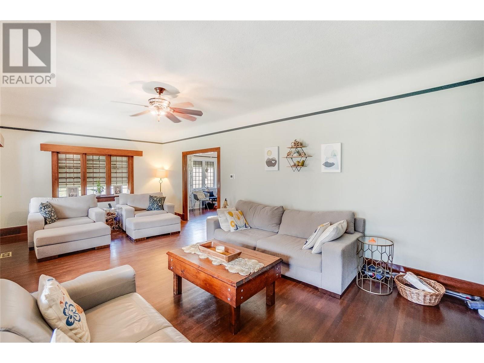 2385 Rockland Avenue, Trail, British Columbia  V1R 3G4 - Photo 21 - 10343588