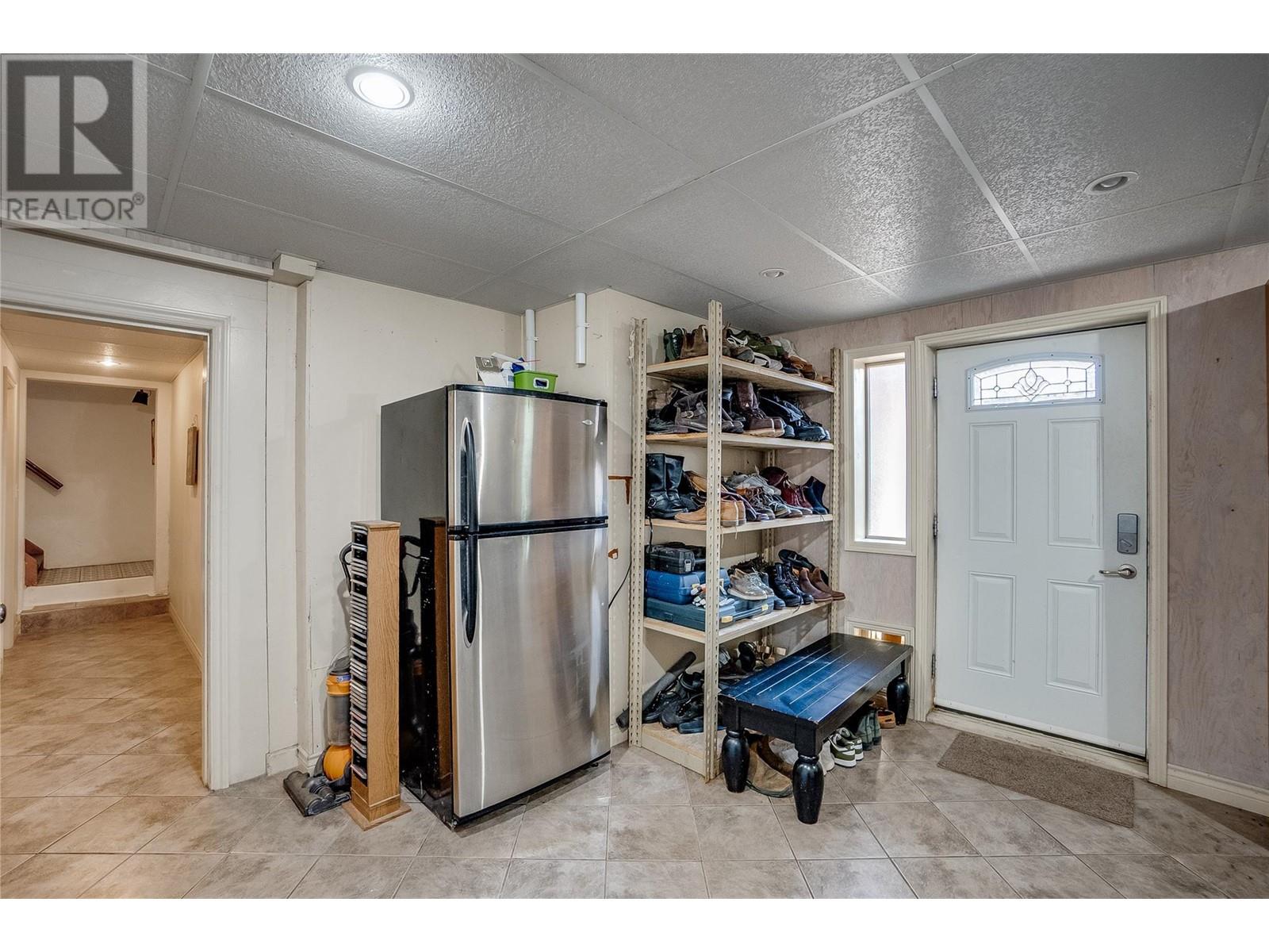2385 Rockland Avenue, Trail, British Columbia  V1R 3G4 - Photo 29 - 10343588