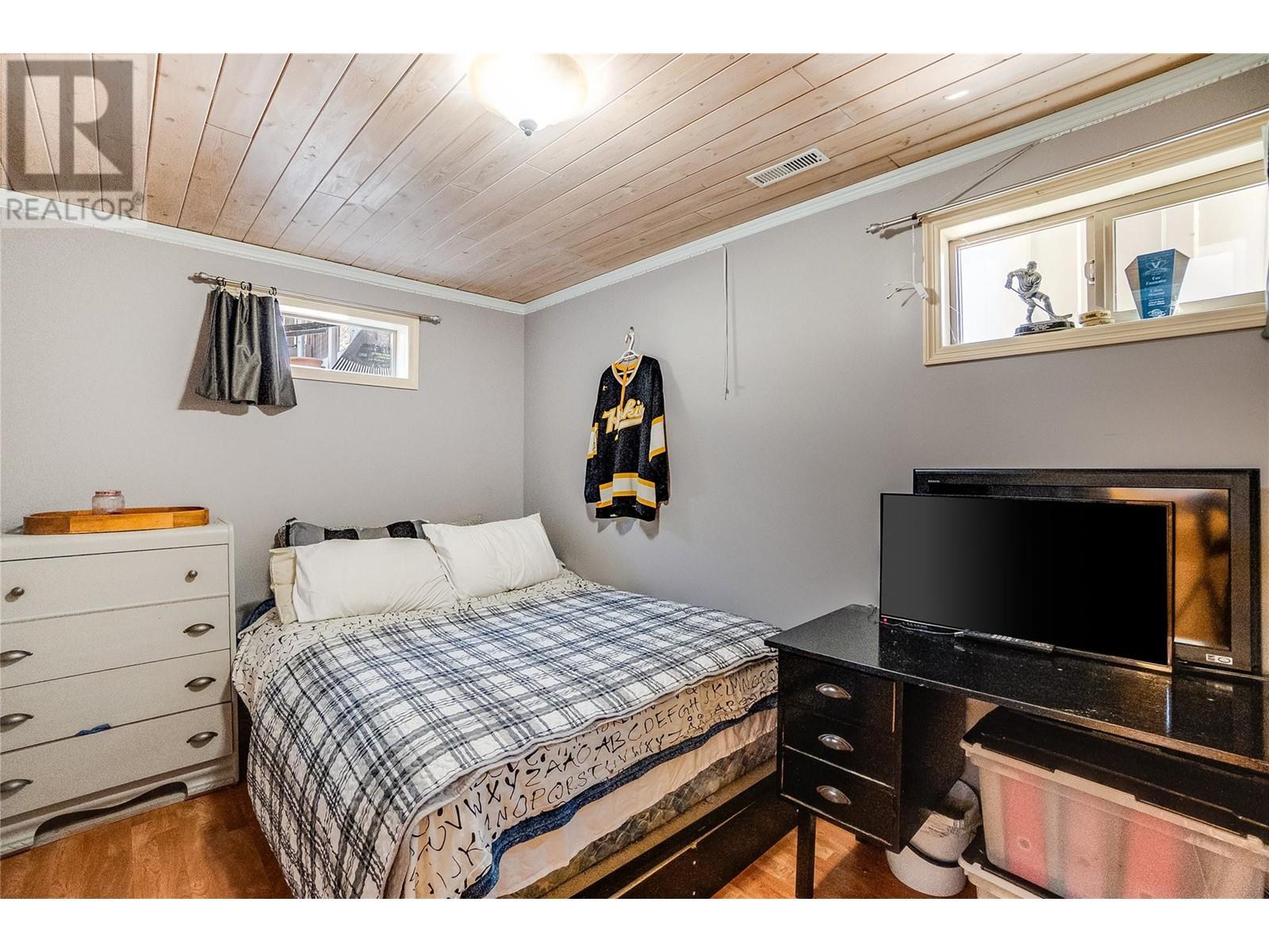 2385 Rockland Avenue, Trail, British Columbia  V1R 3G4 - Photo 34 - 10343588