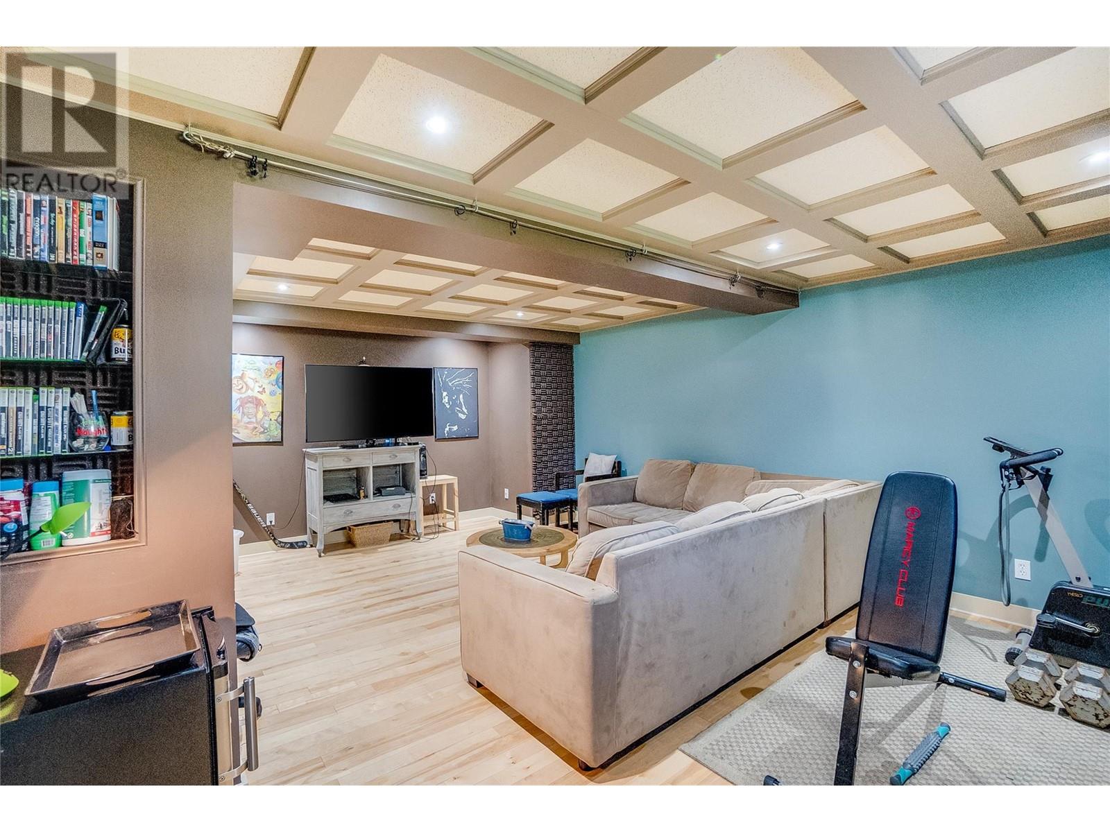 2385 Rockland Avenue, Trail, British Columbia  V1R 3G4 - Photo 38 - 10343588