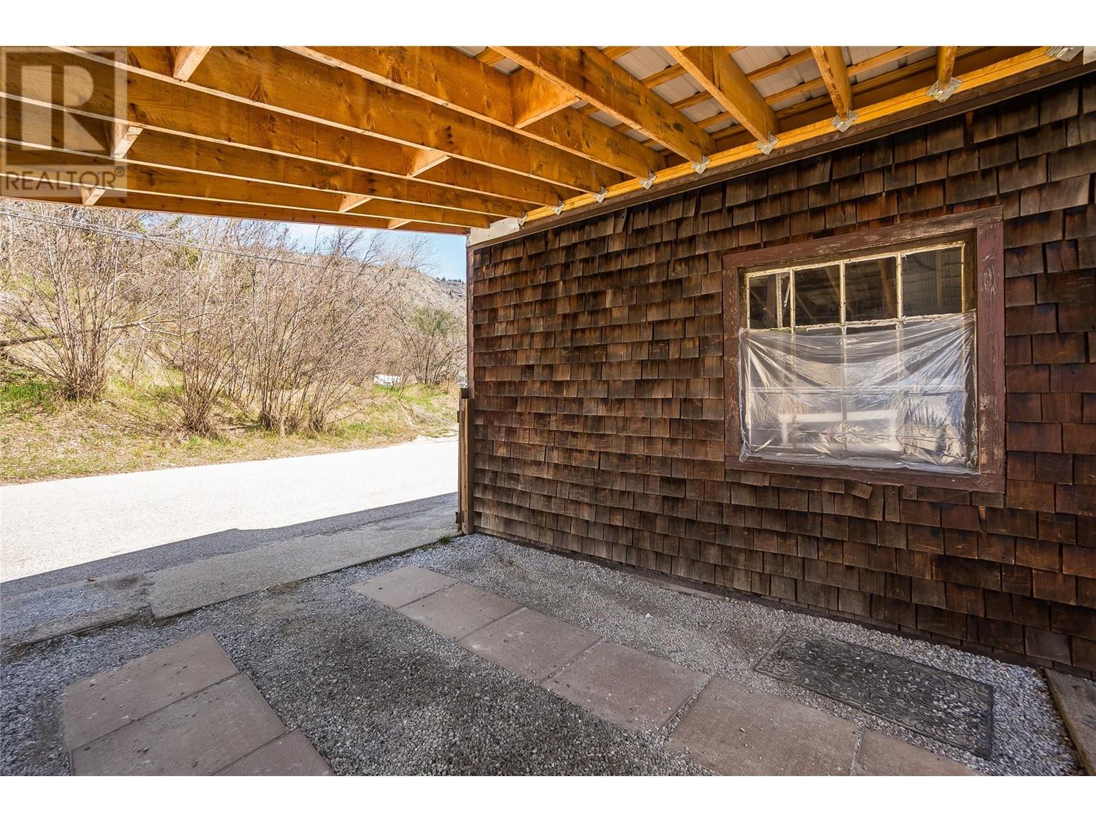 2385 Rockland Avenue, Trail, British Columbia  V1R 3G4 - Photo 45 - 10343588