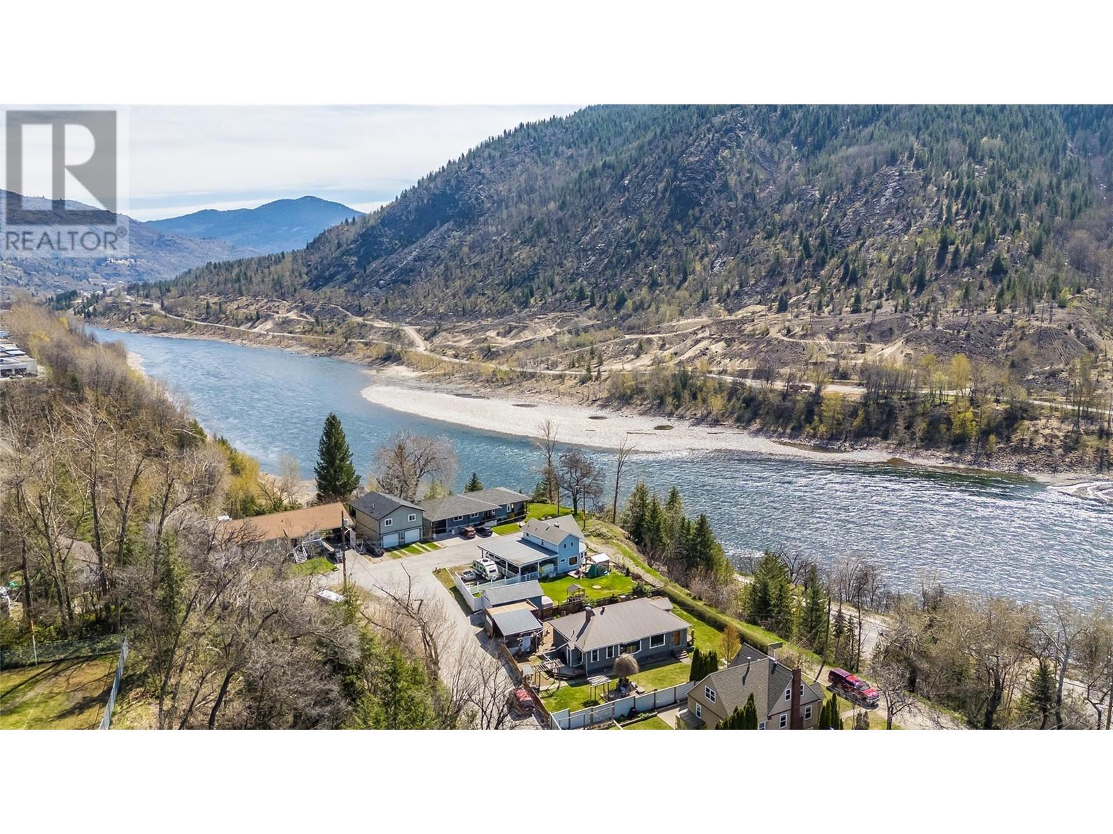 2385 Rockland Avenue, Trail, British Columbia  V1R 3G4 - Photo 50 - 10343588