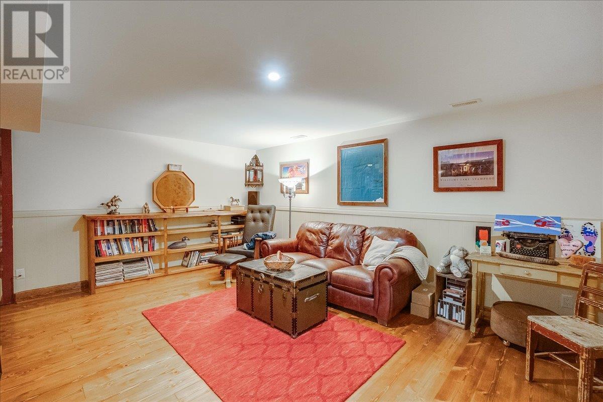 3371 Highway 3b, Fruitvale, British Columbia  V0G 1L1 - Photo 23 - 10345823