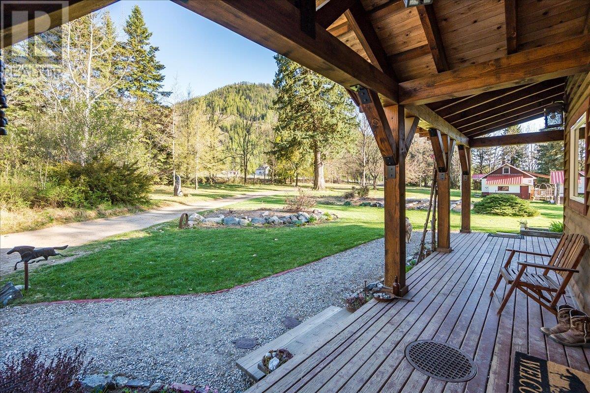 3371 Highway 3b, Fruitvale, British Columbia  V0G 1L1 - Photo 27 - 10345823