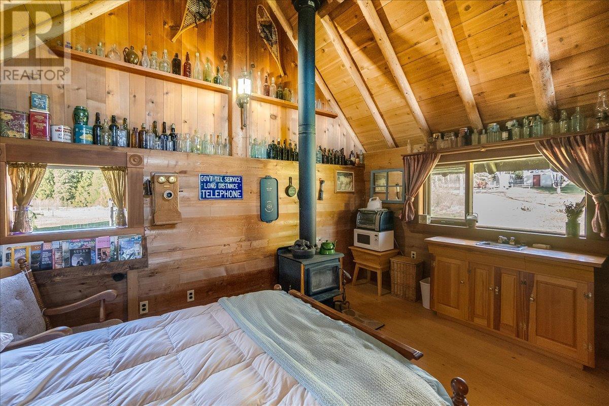 3371 Highway 3b, Fruitvale, British Columbia  V0G 1L1 - Photo 42 - 10345823
