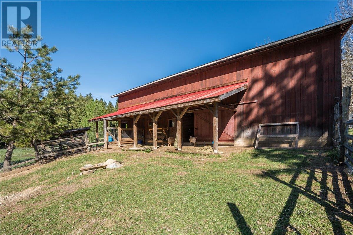 3371 Highway 3b, Fruitvale, British Columbia  V0G 1L1 - Photo 57 - 10345823