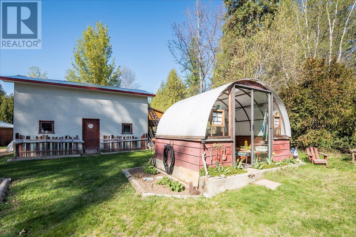 3371 Highway 3b, Fruitvale, British Columbia  V0G 1L1 - Photo 65 - 10345823