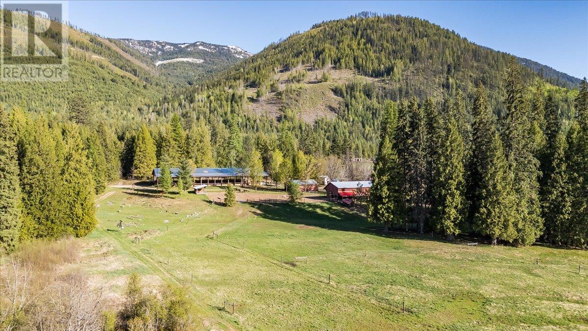 3371 Highway 3b, Fruitvale, British Columbia  V0G 1L1 - Photo 78 - 10345823