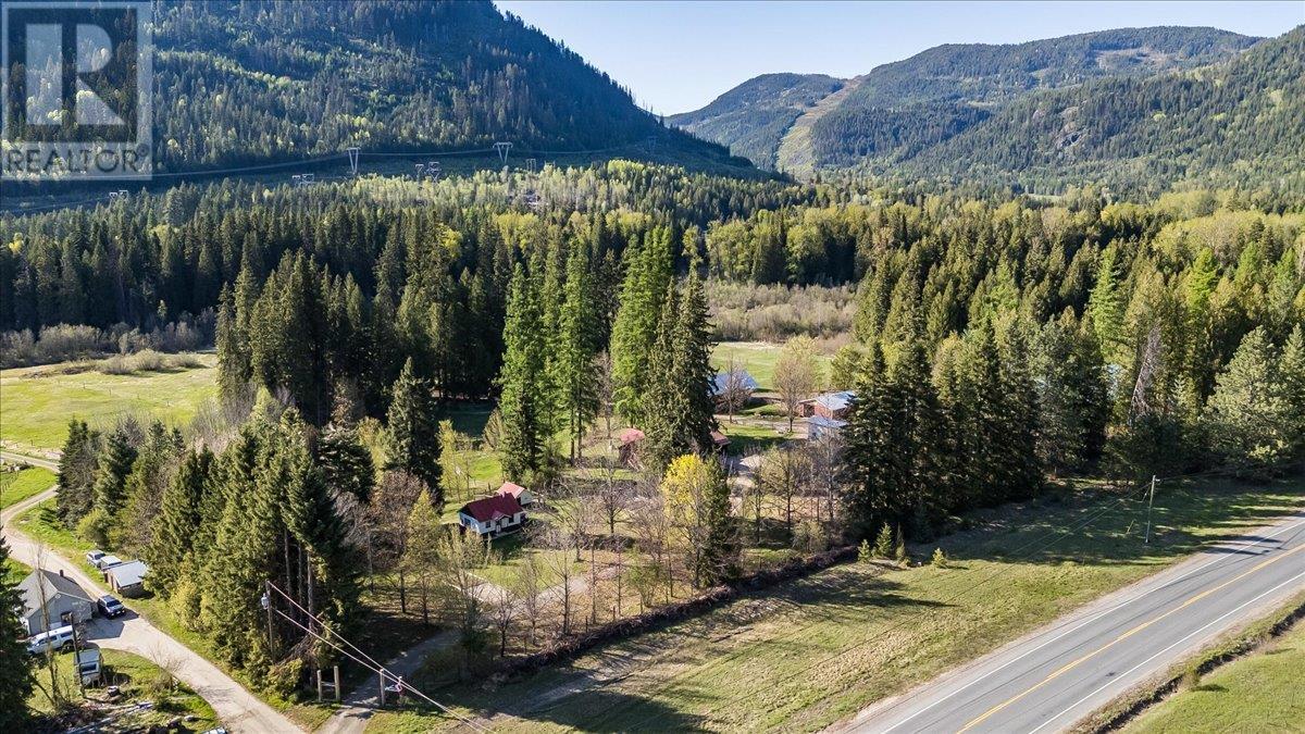 3371 Highway 3b, Fruitvale, British Columbia  V0G 1L1 - Photo 86 - 10345823
