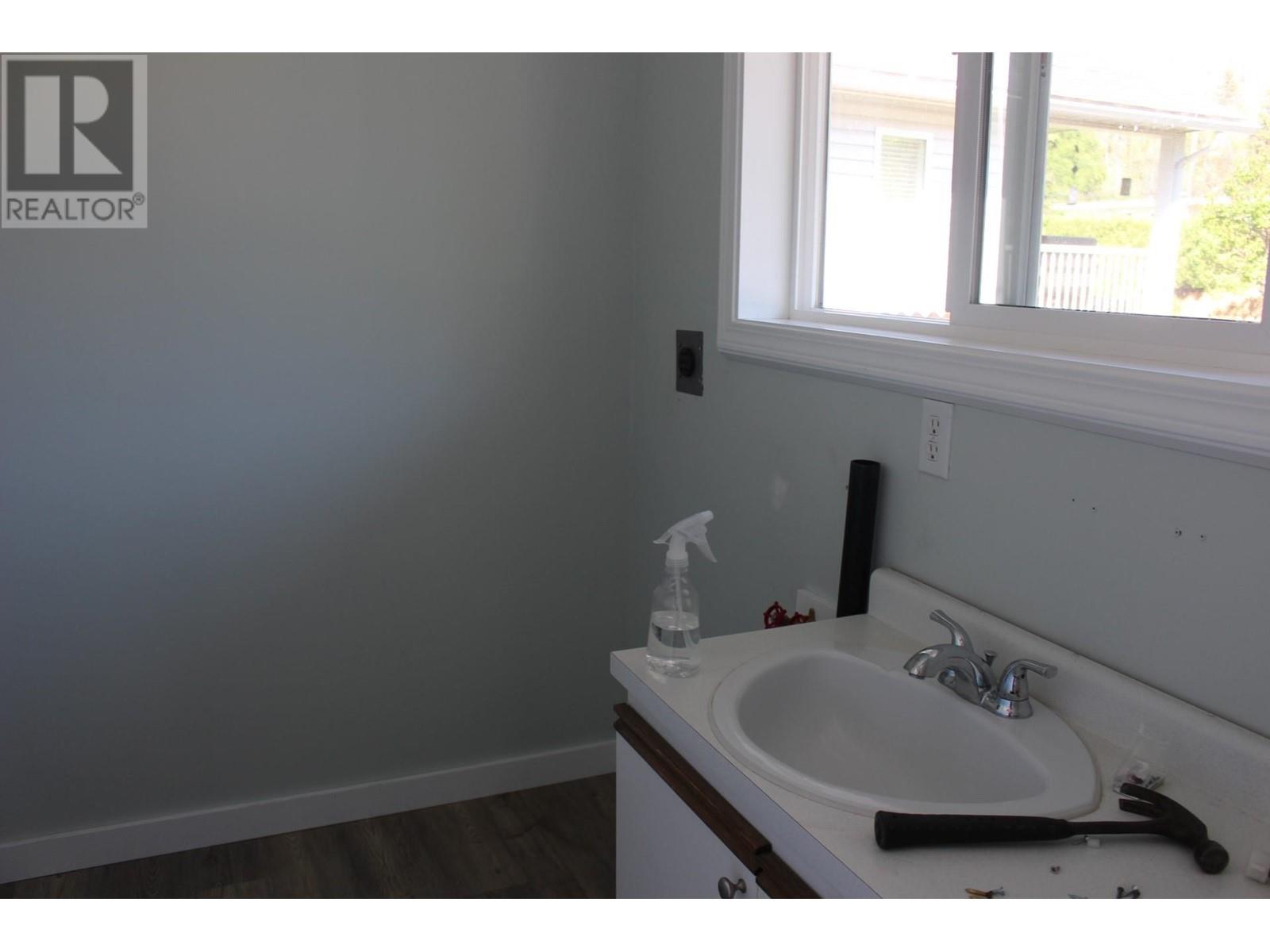 1610 Mcbride Street, Trail, British Columbia  V1R 2Z6 - Photo 20 - 10346452