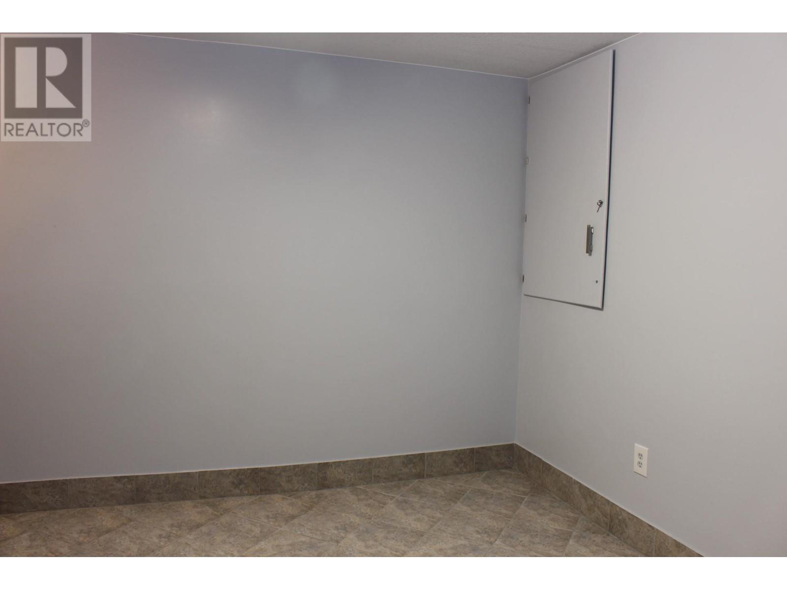 1610 Mcbride Street, Trail, British Columbia  V1R 2Z6 - Photo 38 - 10346452