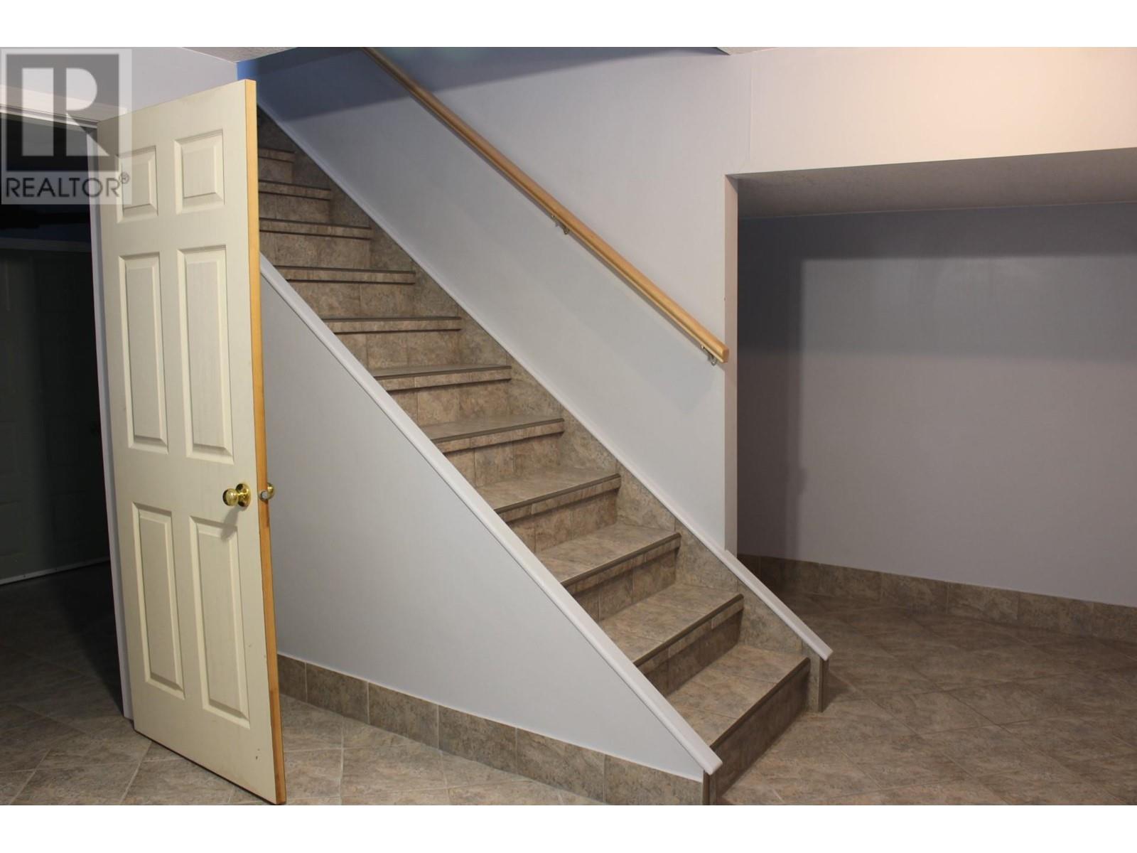 1610 Mcbride Street, Trail, British Columbia  V1R 2Z6 - Photo 39 - 10346452