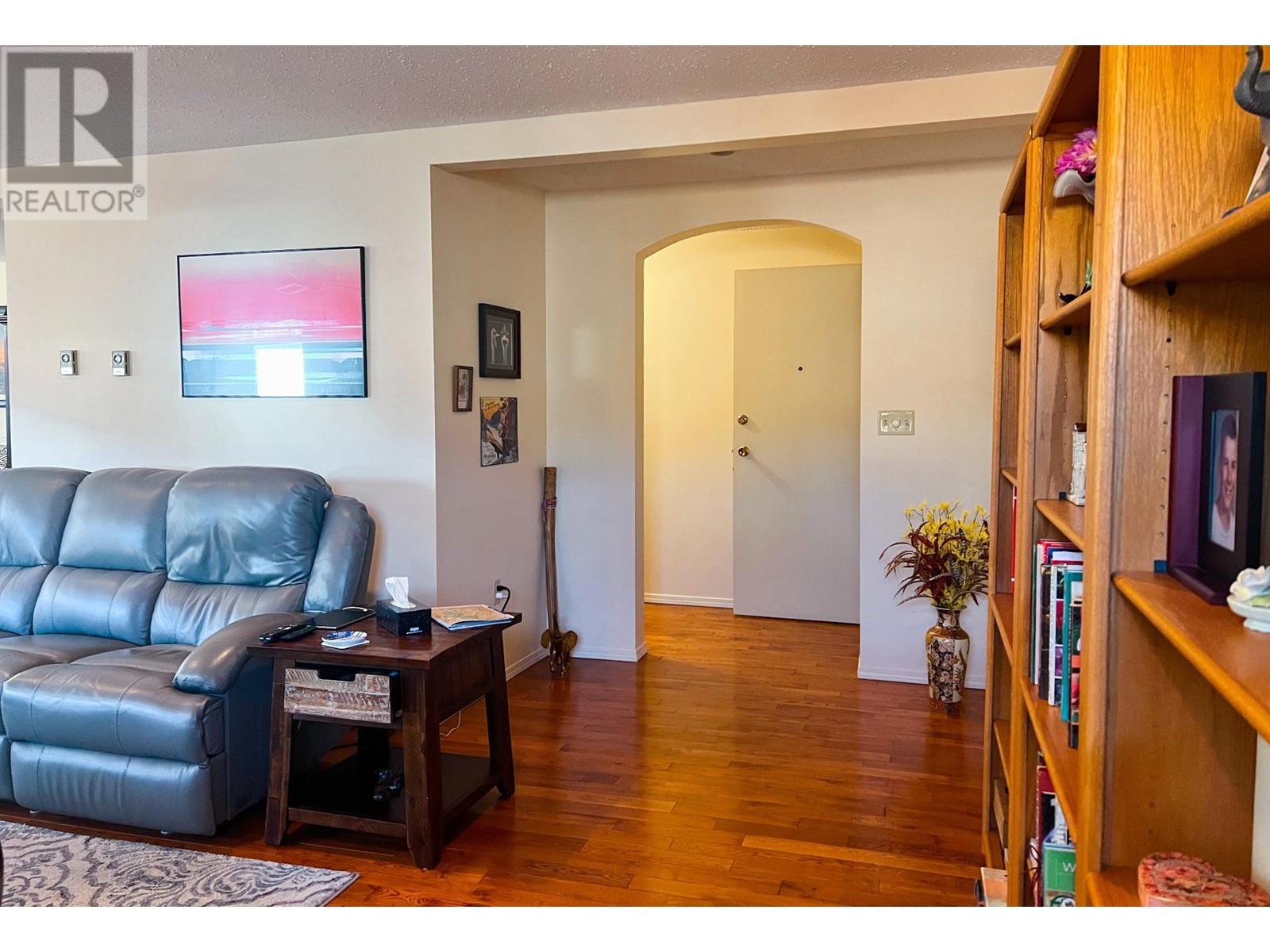 975 Spokane Street, Trail, British Columbia  V1R 3W7 - Photo 63 - 10346892