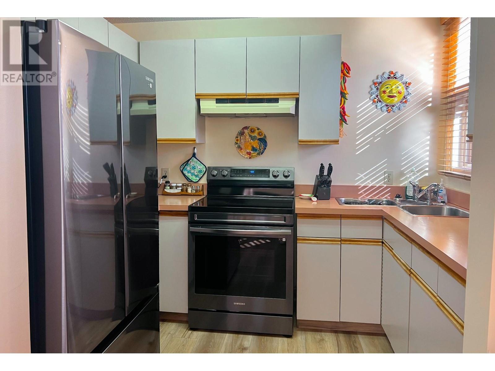 975 Spokane Street, Trail, British Columbia  V1R 3W7 - Photo 68 - 10346892