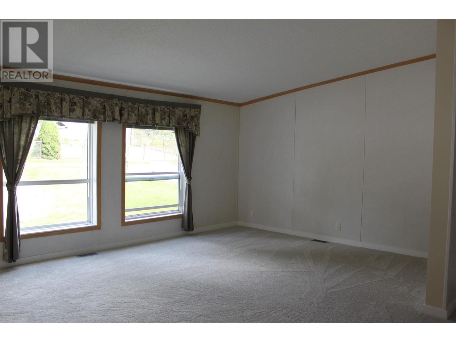 138 Cotswold Road, Nakusp, British Columbia  V0G 1R0 - Photo 3 - 10346820