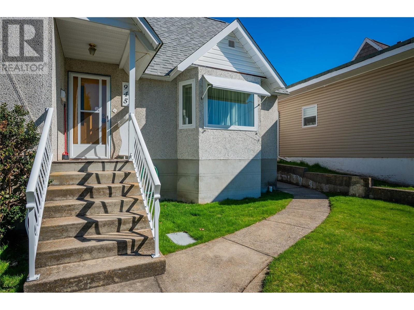 945 Thackeray Street, Warfield, British Columbia  V1R 2C3 - Photo 57 - 10346826