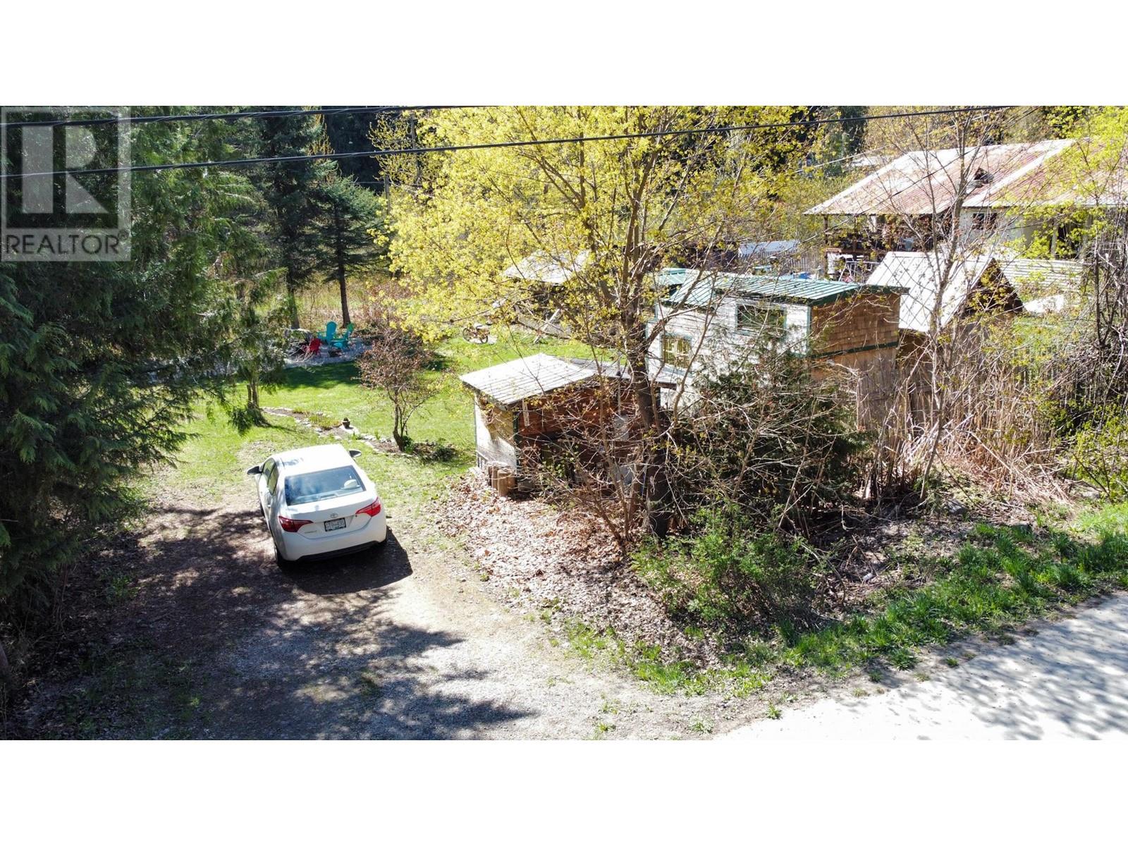 7404 1st Avenue, Ymir, British Columbia  V0G 2K0 - Photo 10 - 10347030