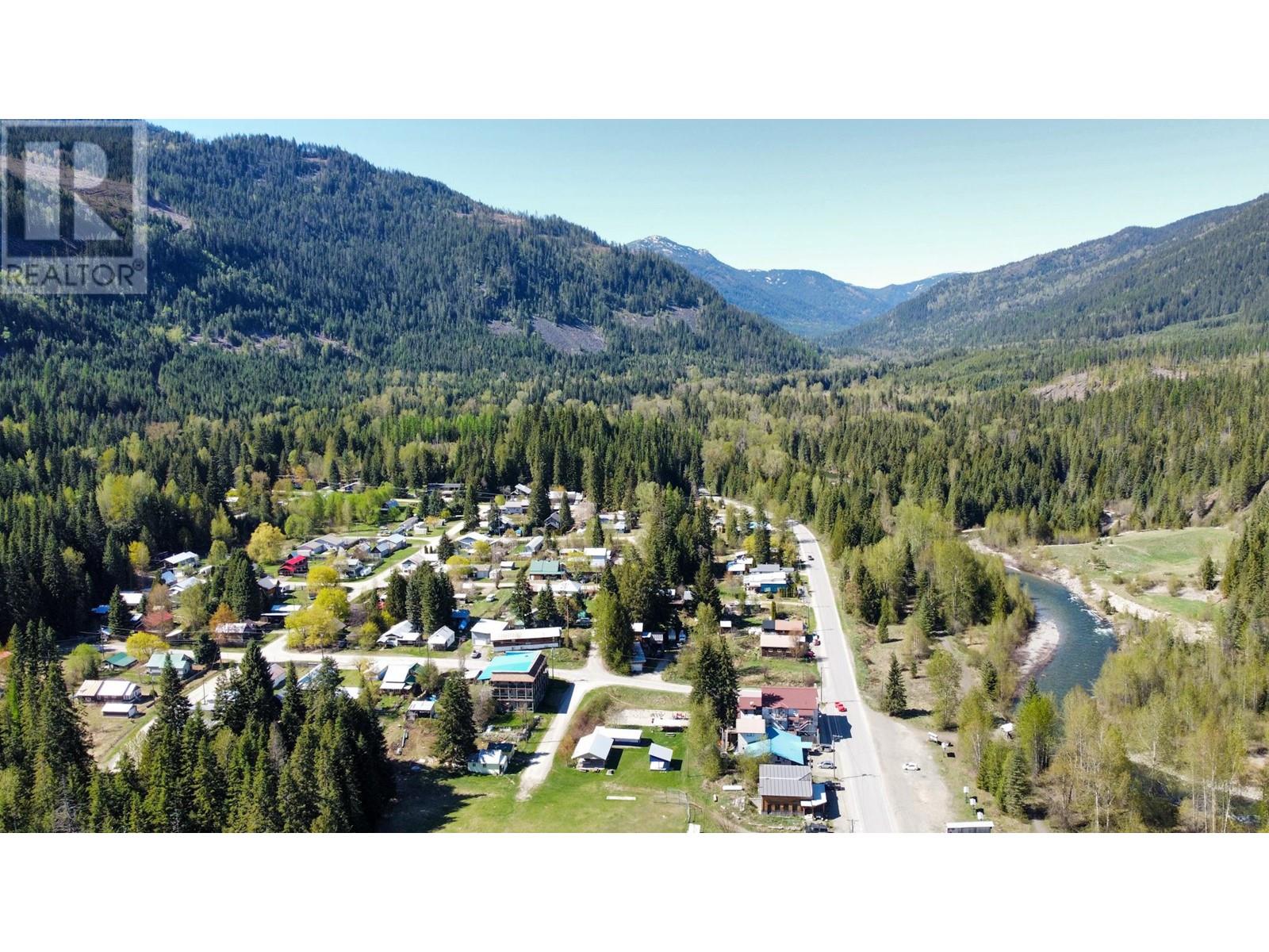7404 1st Avenue, Ymir, British Columbia  V0G 2K0 - Photo 13 - 10347030