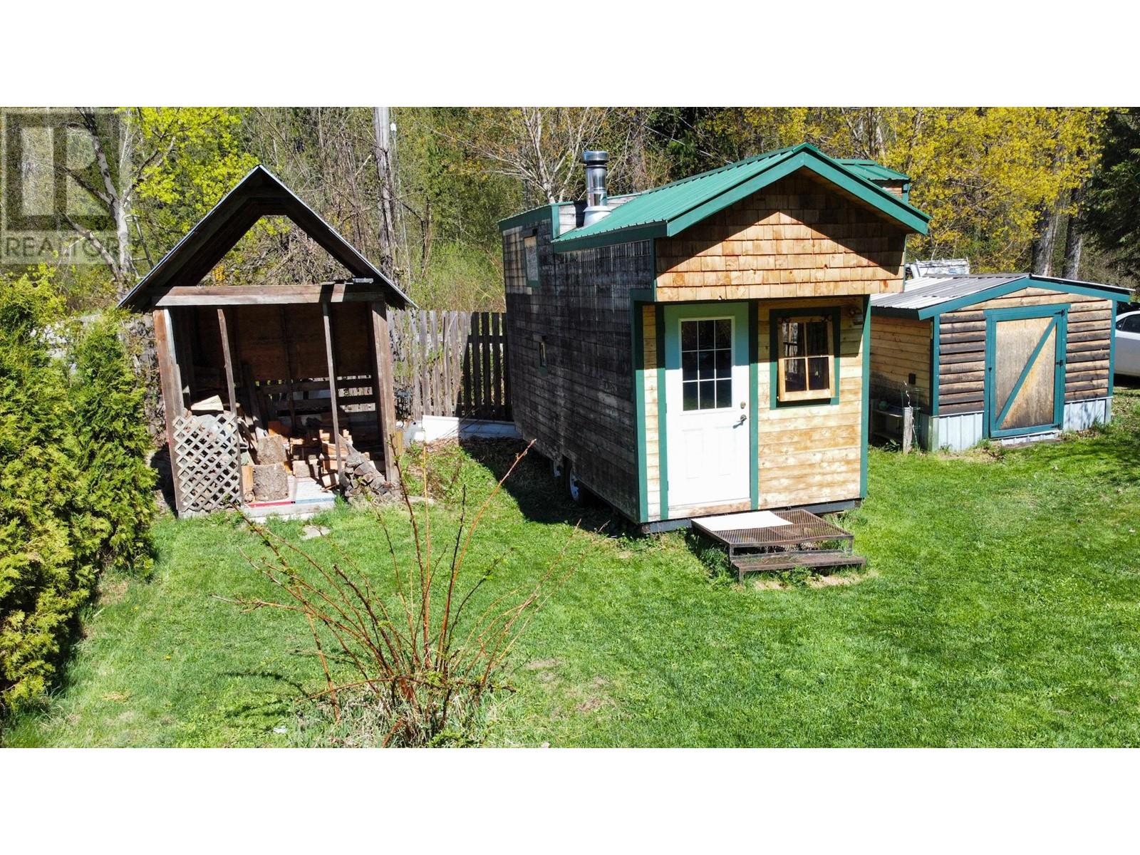 7404 1st Avenue, Ymir, British Columbia  V0G 2K0 - Photo 9 - 10347030