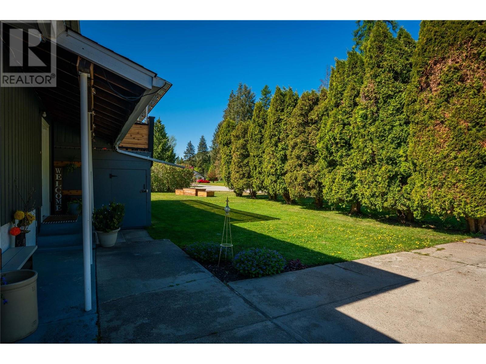 1764 Barrett Drive, Fruitvale, British Columbia  V0G 1L0 - Photo 42 - 10347216