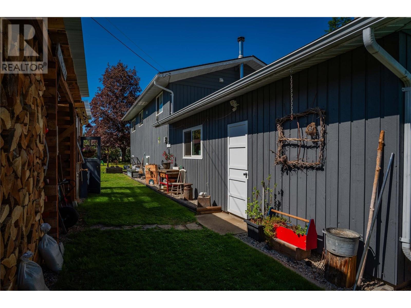 1764 Barrett Drive, Fruitvale, British Columbia  V0G 1L0 - Photo 47 - 10347216