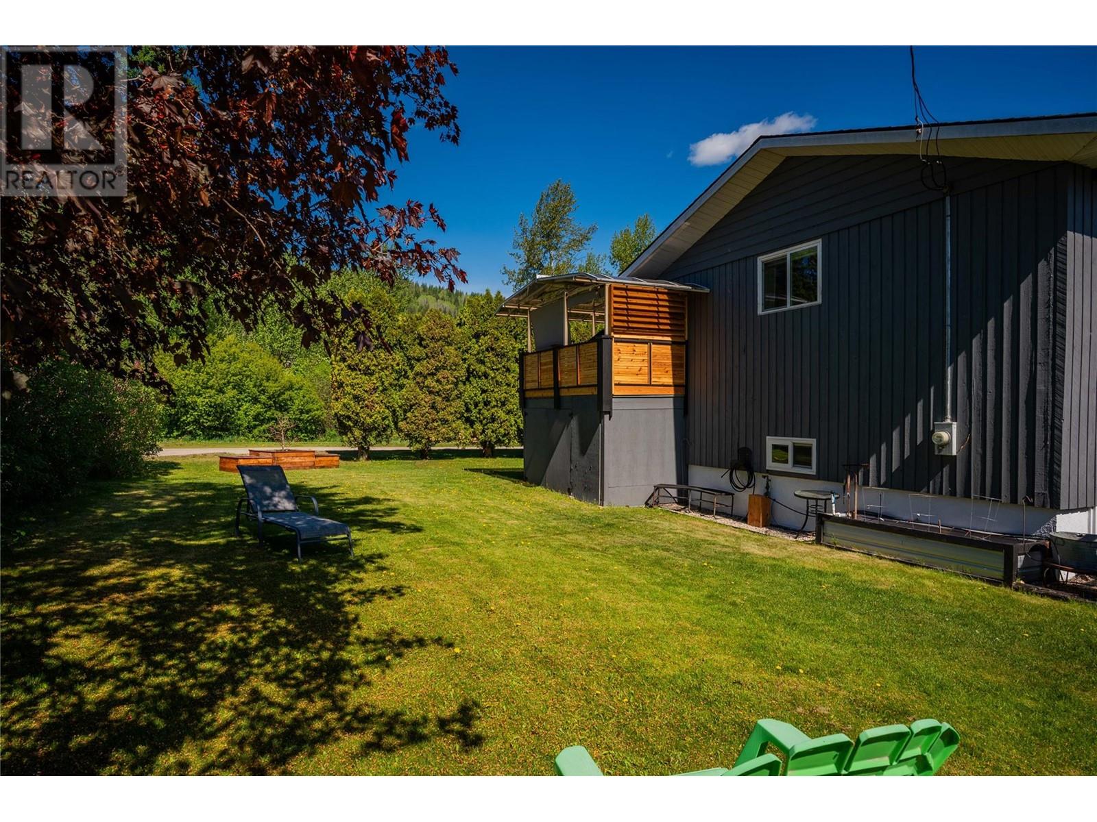 1764 Barrett Drive, Fruitvale, British Columbia  V0G 1L0 - Photo 5 - 10347216