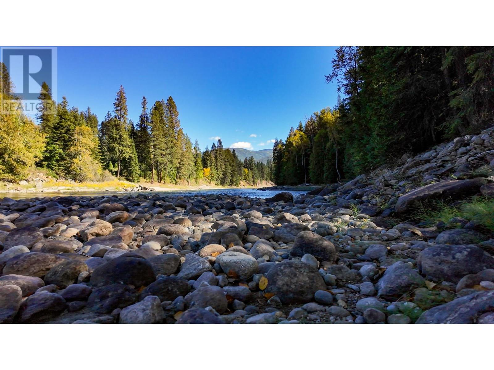 3751 Westwind Road, Krestova, British Columbia  V0G 1H2 - Photo 3 - 10346710