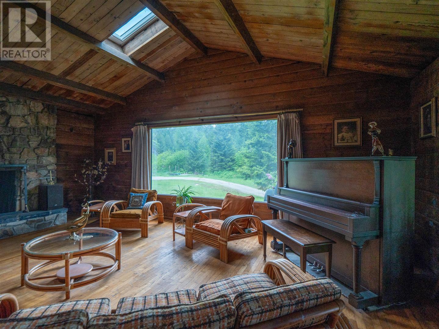 3751 Westwind Road, Krestova, British Columbia  V0G 1H2 - Photo 31 - 10346710