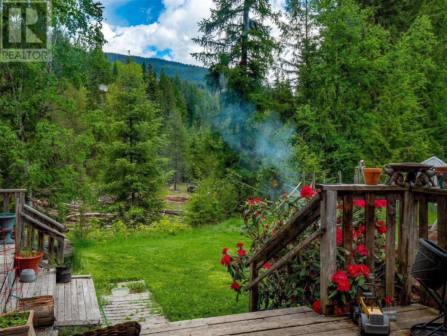 3751 Westwind Road, Krestova, British Columbia  V0G 1H2 - Photo 40 - 10346710