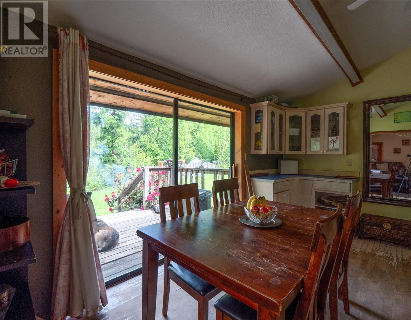 3751 Westwind Road, Krestova, British Columbia  V0G 1H2 - Photo 42 - 10346710