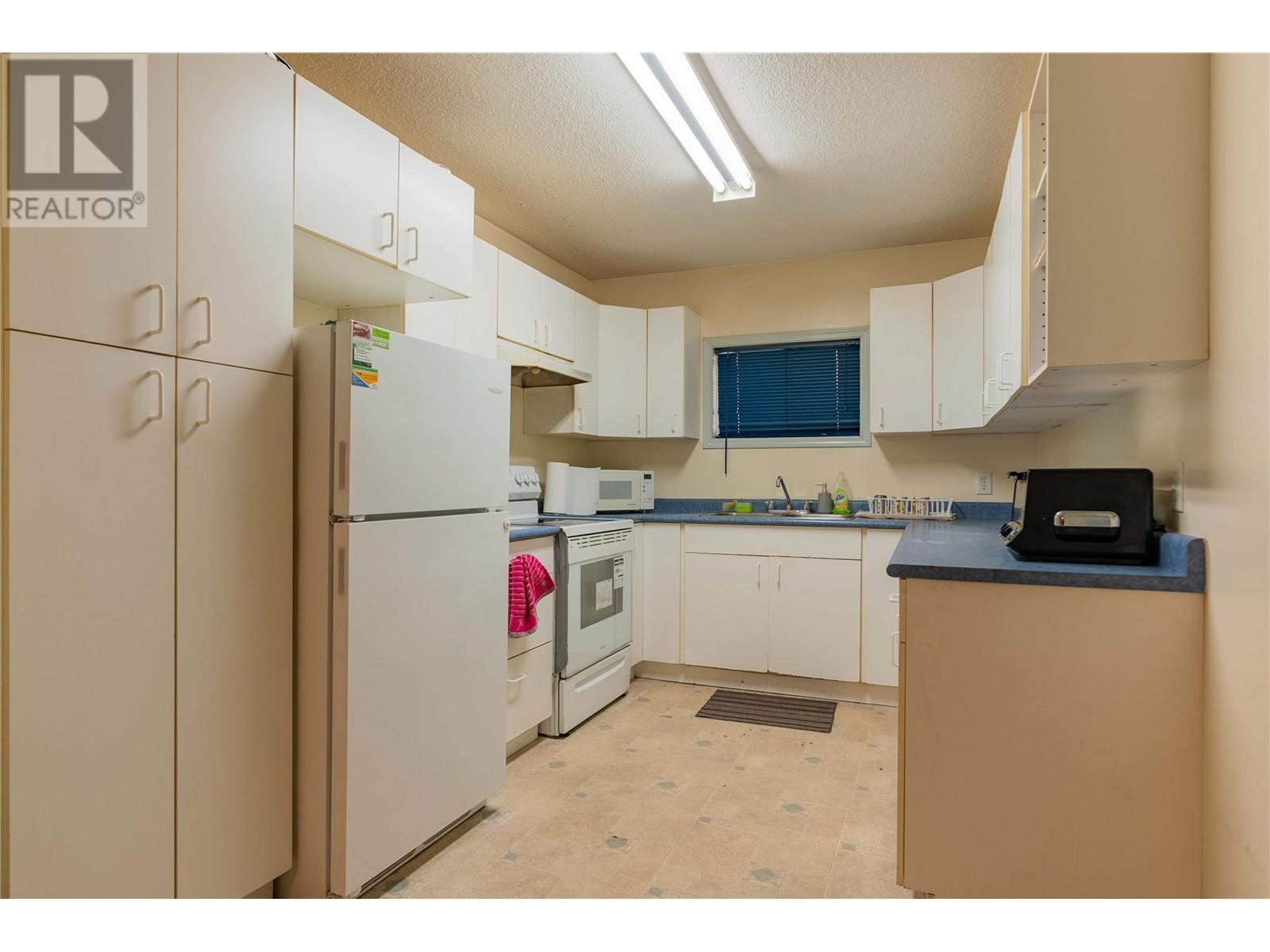 1410 Bay Avenue, Trail, British Columbia  V1R 4B1 - Photo 18 - 10346774